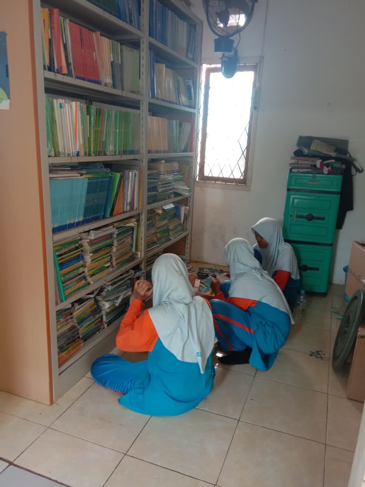 Perpustakaan & RUBIQ Corner